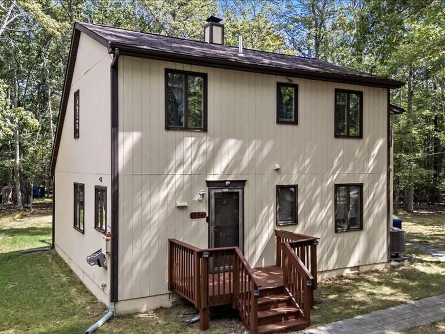 134 Oakenshield Drive, Tamiment, PA 18371 Main Photo