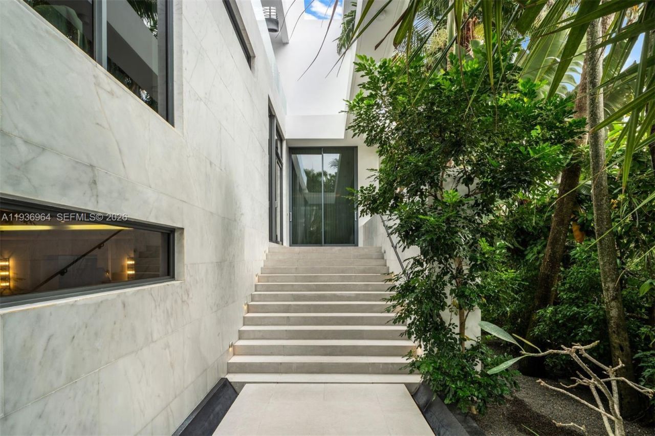 503 E Dilido Dr, Miami Beach, FL 33139 Photo