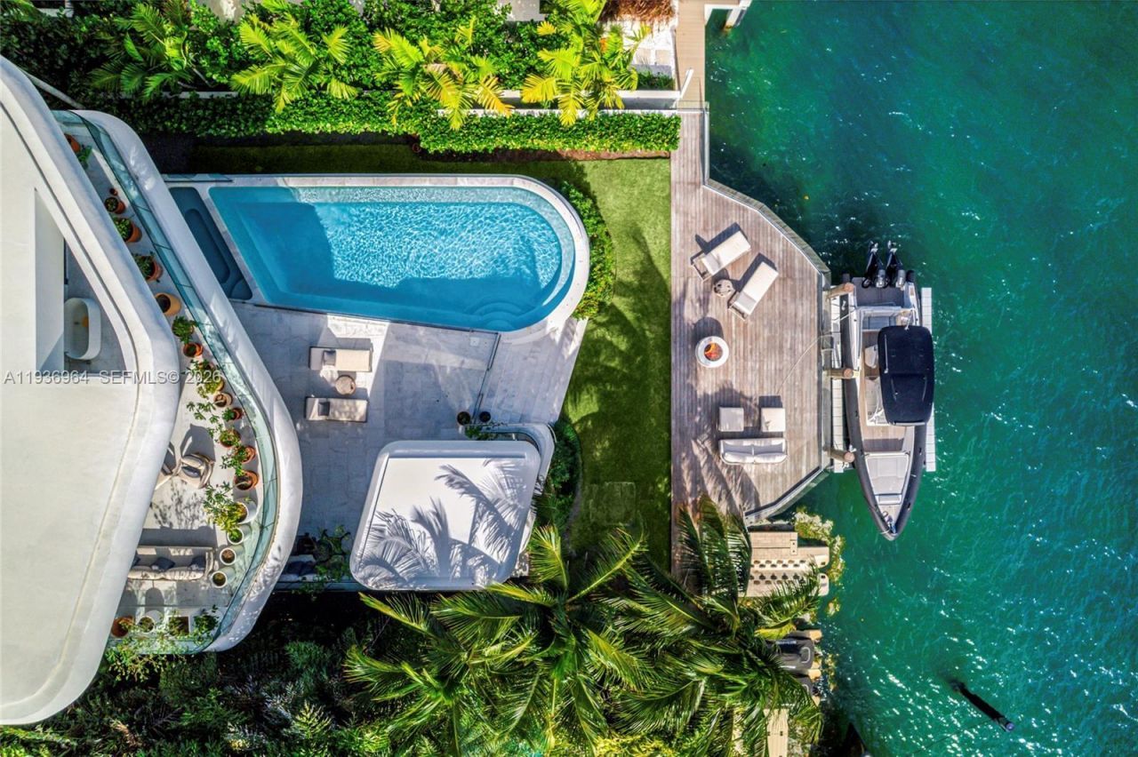 503 E Dilido Dr, Miami Beach, FL 33139 Photo