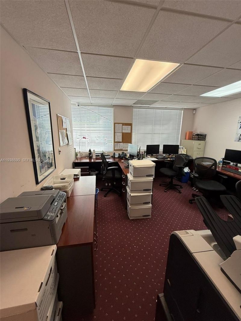 7765 SW 87th Ave , Unit 101, Miami, FL 33134 Photo