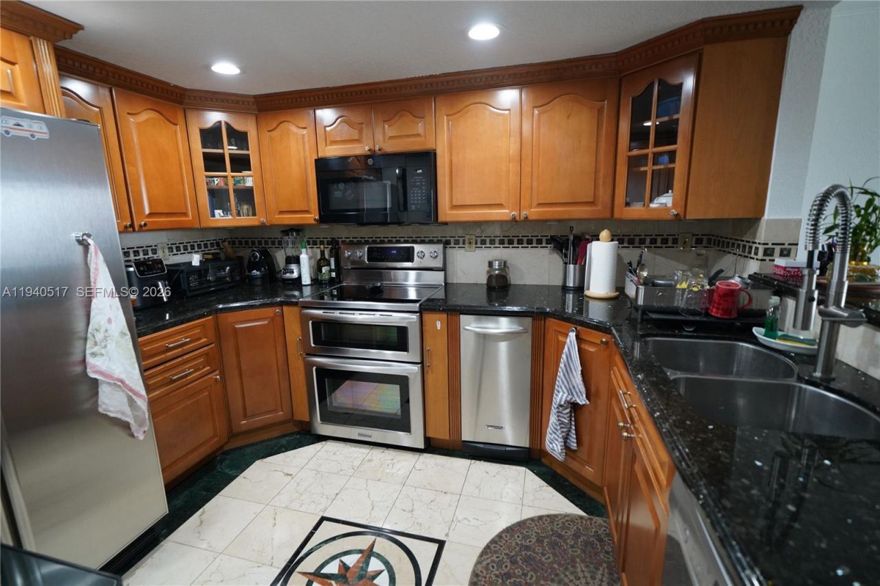 555 NE 15th St, Unit 22I, Miami, FL 33132 Photo