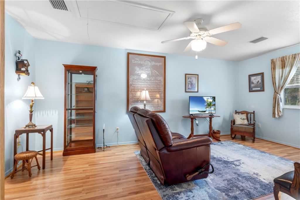 637 Roseland Road, Sebastian, FL 32958 Photo