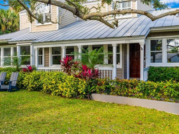 975 Riomar Drive, Vero Beach, FL 32963