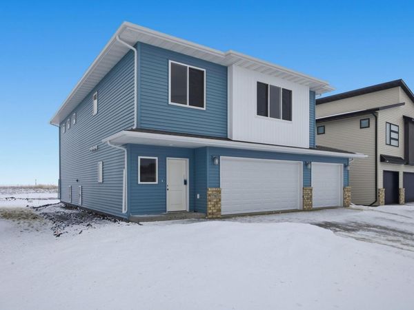 7707 Cub Creek Way, Horace, ND 58047