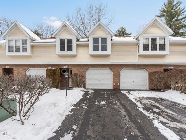 4020 Chaucer Place, Slingerlands, NY 12159