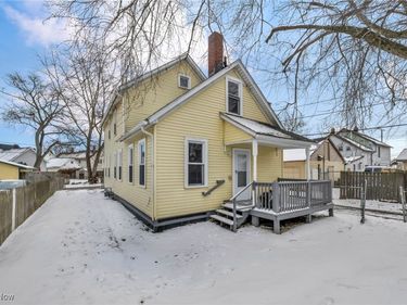 3124 W 11th Place, Cleveland, OH 44109