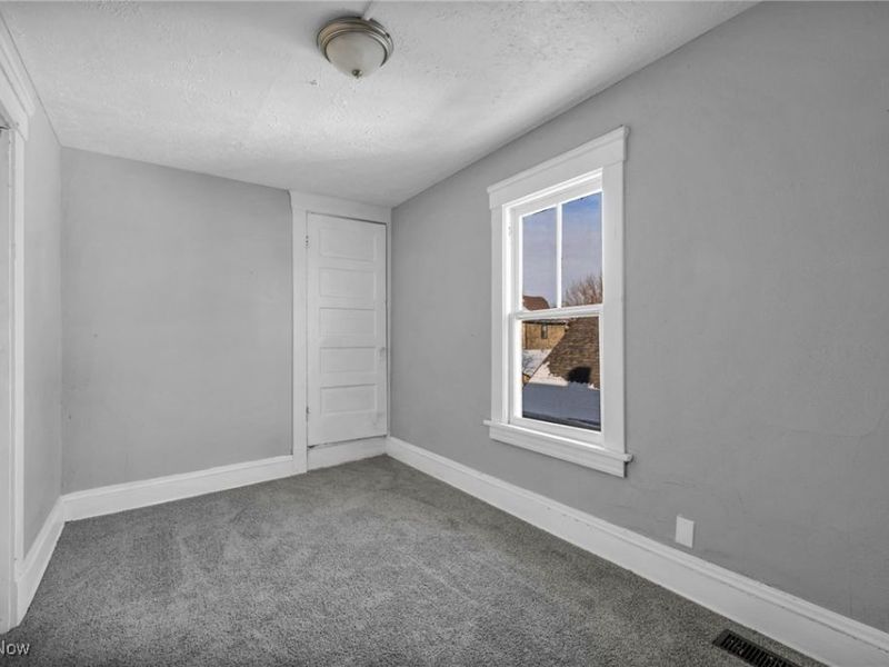 3124 W 11th Place, Cleveland, OH 44109 Photo 7