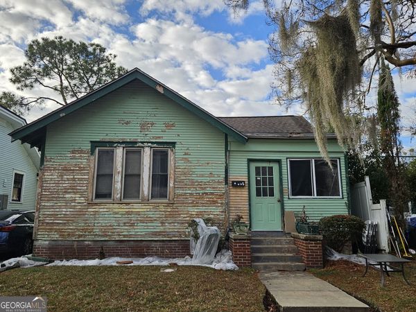 645 E 40th Street, Savannah, GA 31401