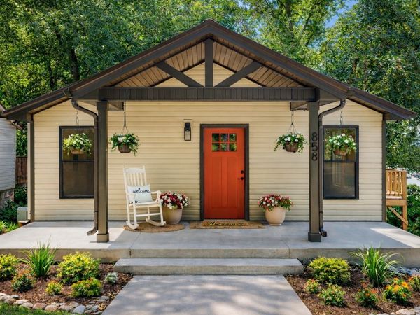 858 Parham Dr, Clarksville, TN 37040