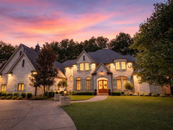 547 LAMBS BROOK LN, Collierville, TN 38017