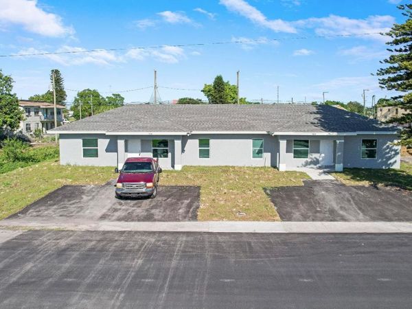 548 SW 5th Street, Belle Glade, FL 33430