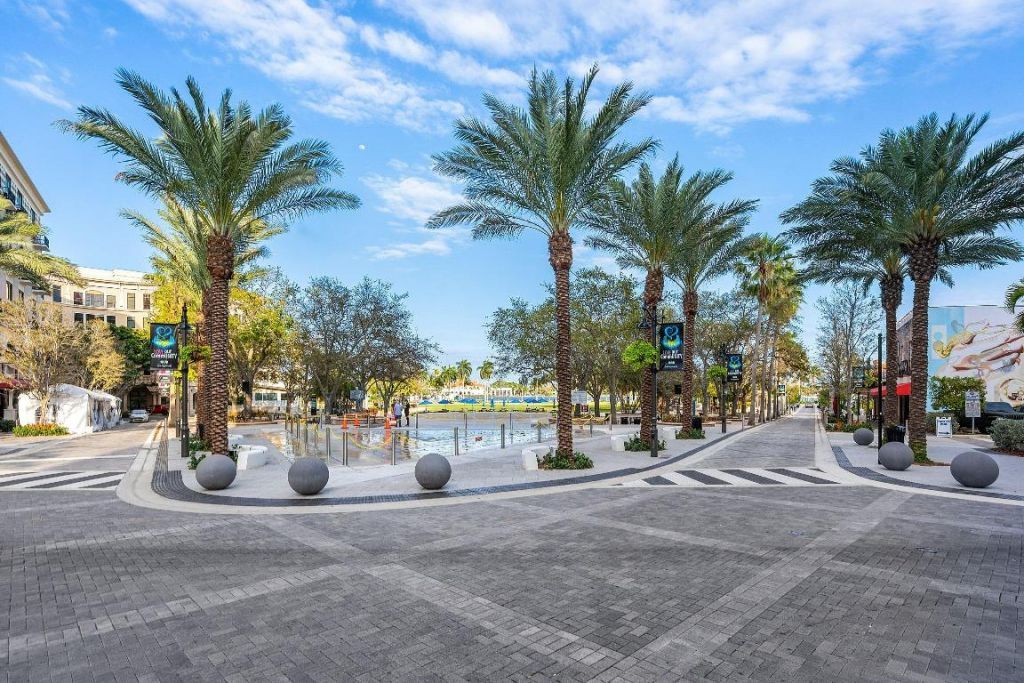 258 33rd Court, West Palm Beach, FL 33407 Photo