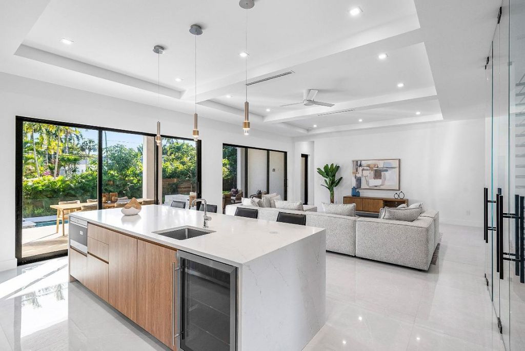 258 33rd Court, West Palm Beach, FL 33407 Photo