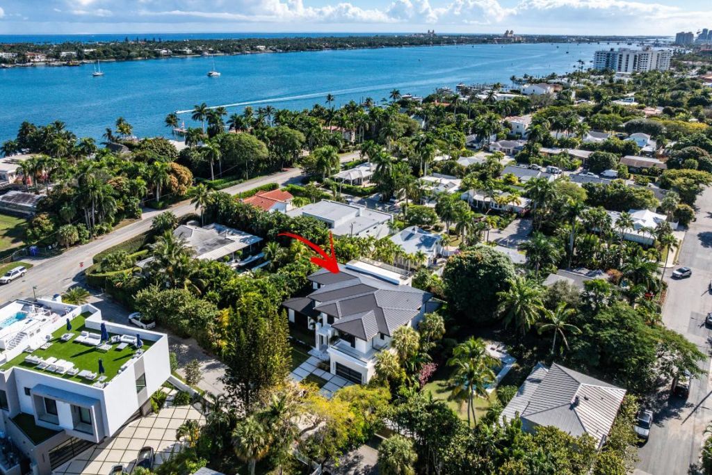 258 33rd Court, West Palm Beach, FL 33407 Photo