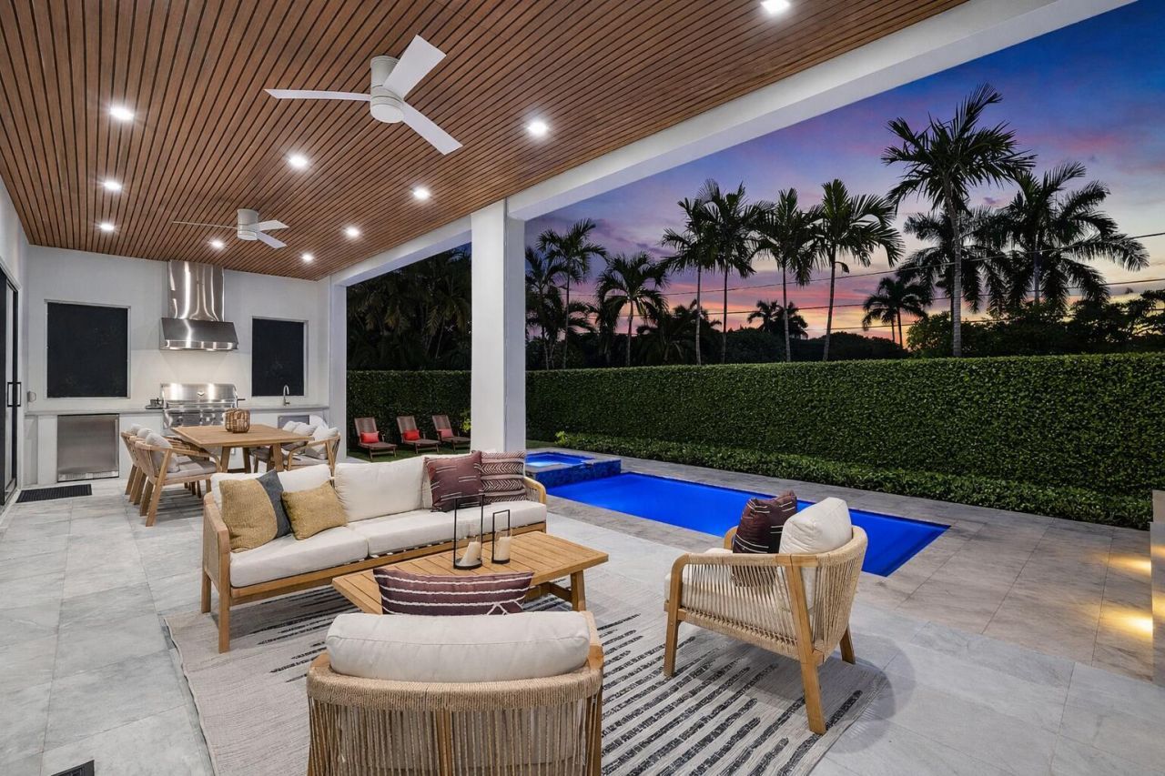 258 33rd Court, West Palm Beach, FL 33407 Photo