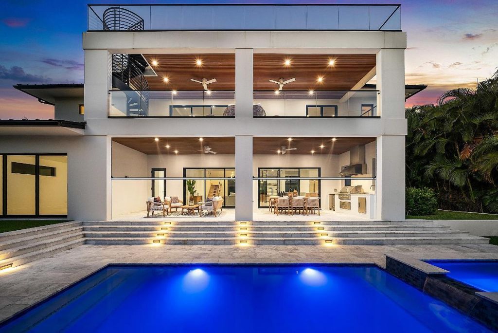 258 33rd Court, West Palm Beach, FL 33407 Photo