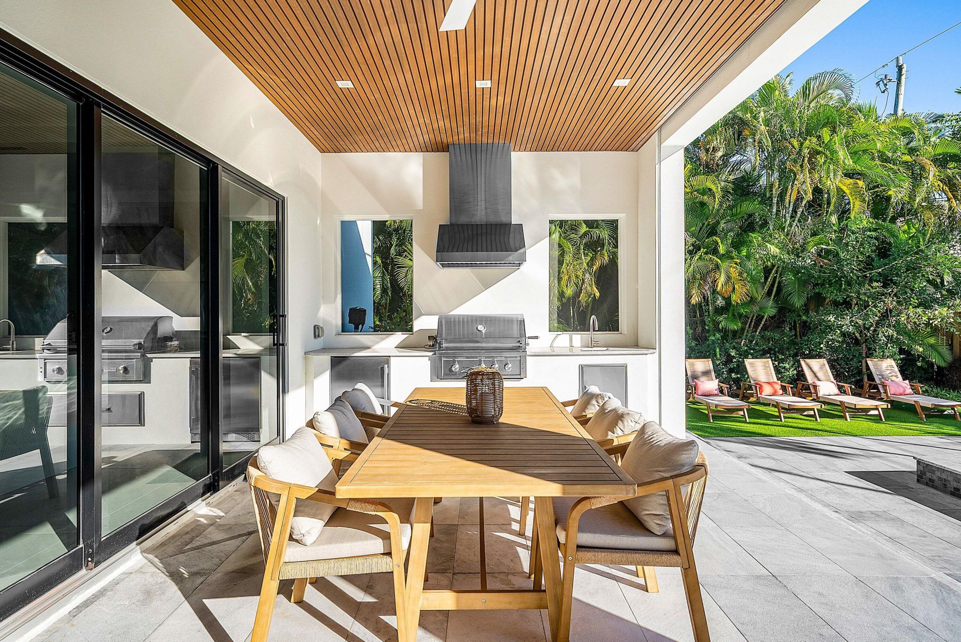 258 33rd Court, West Palm Beach, FL 33407 Photo