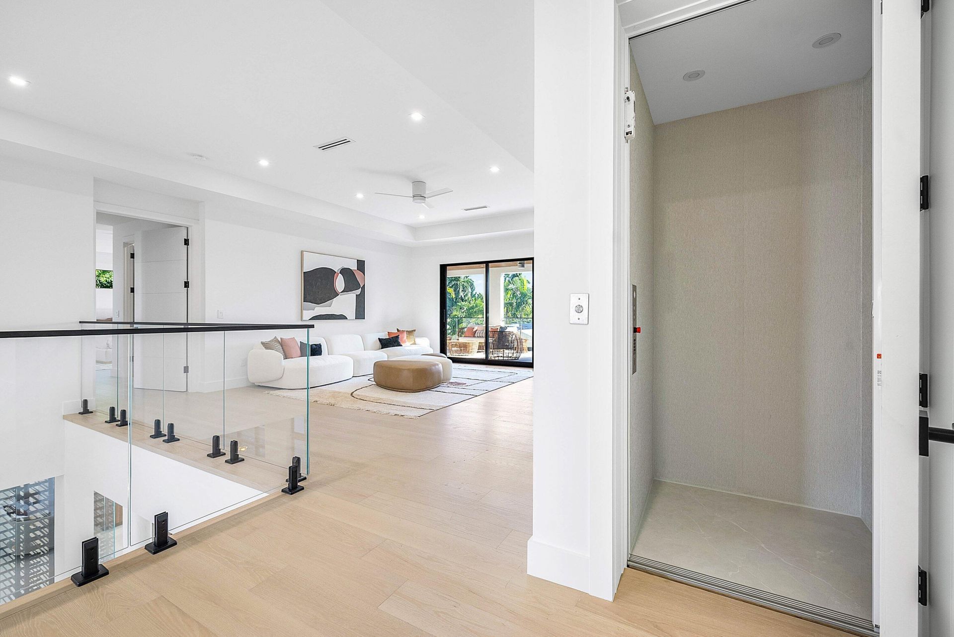 258 33rd Court, West Palm Beach, FL 33407 Photo