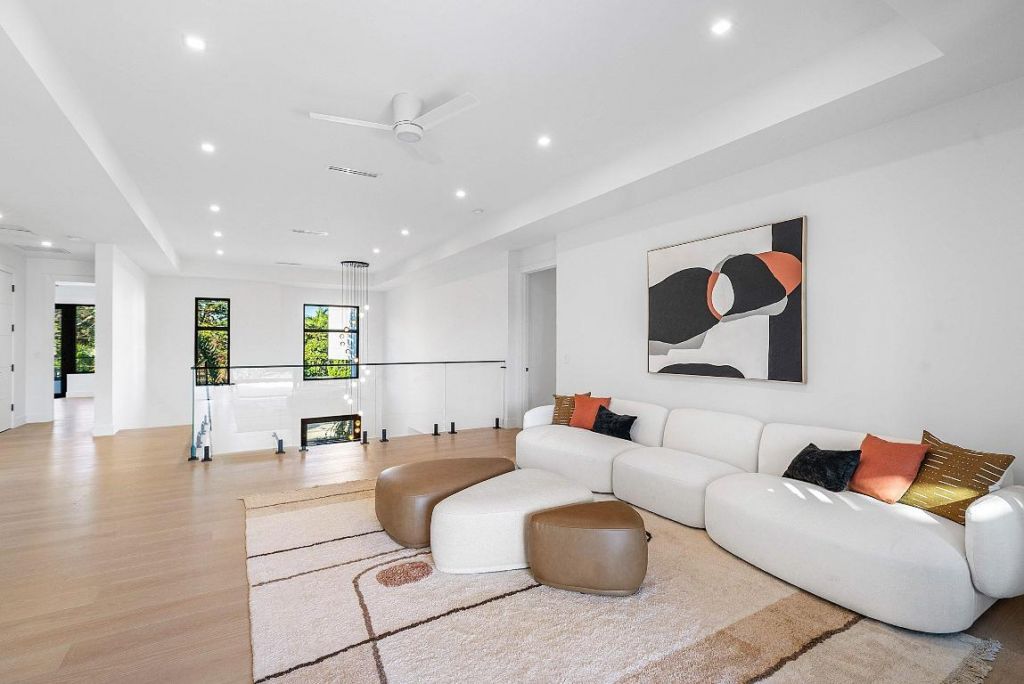 258 33rd Court, West Palm Beach, FL 33407 Photo