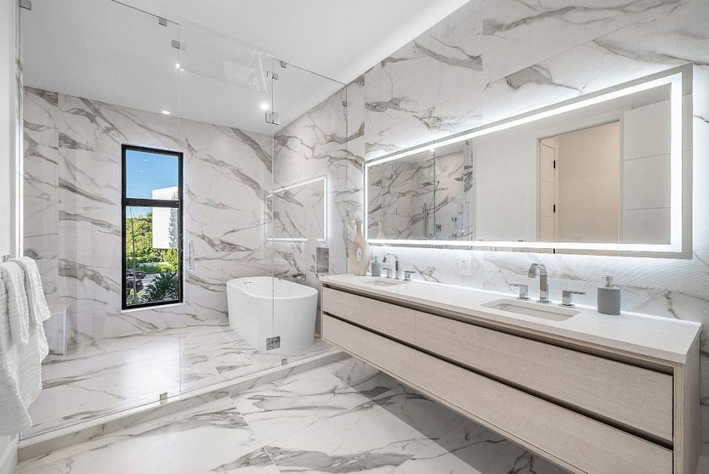 258 33rd Court, West Palm Beach, FL 33407 Photo