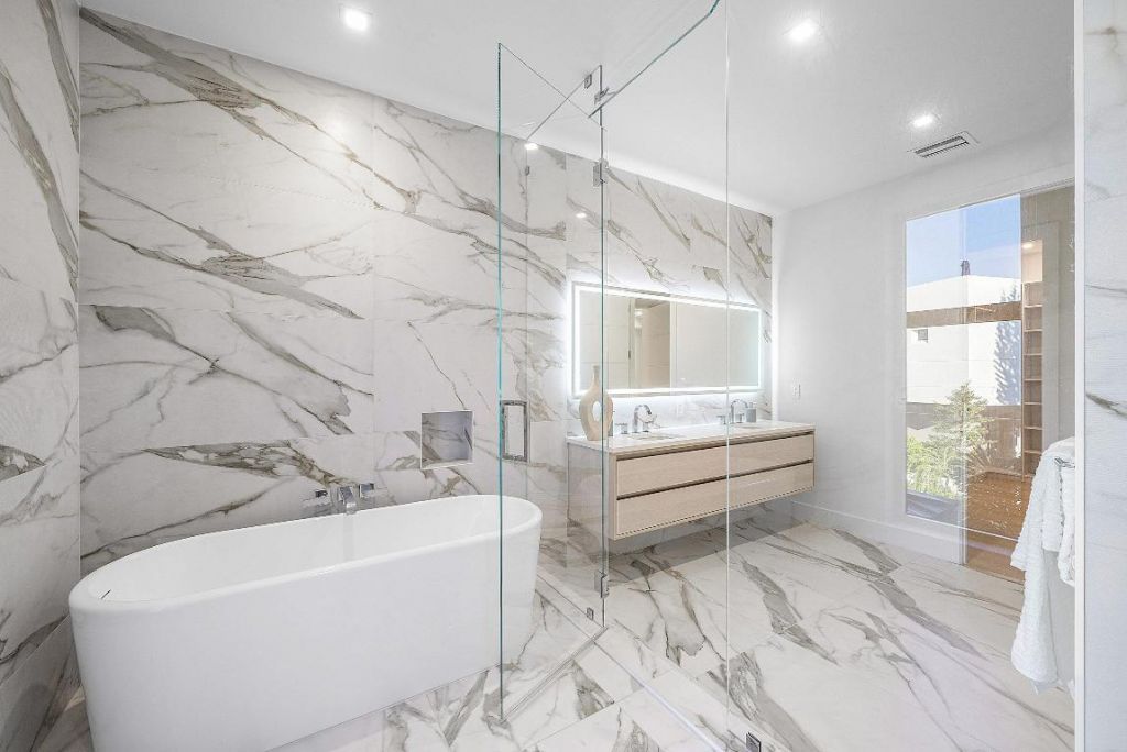 258 33rd Court, West Palm Beach, FL 33407 Photo