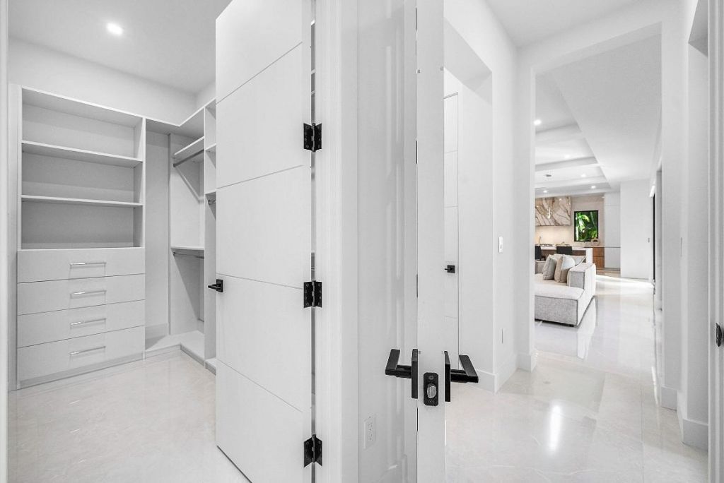 258 33rd Court, West Palm Beach, FL 33407 Photo