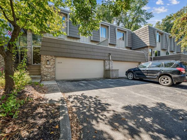 10234 Berkshire Road, Bloomington, MN 55437