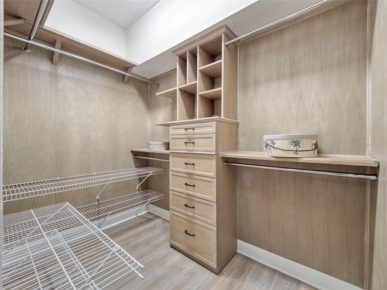 8408 Whispering Woods Court, Lakewood Ranch, FL 34202 Photo