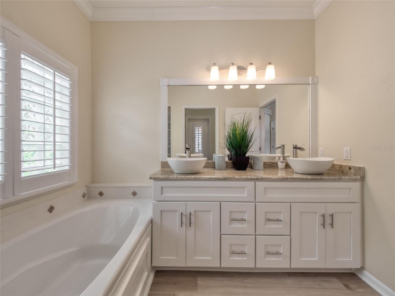 8408 Whispering Woods Court, Lakewood Ranch, FL 34202 Photo