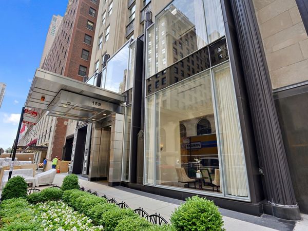 159 E Walton Place, Unit 14A, Chicago, IL 60611
