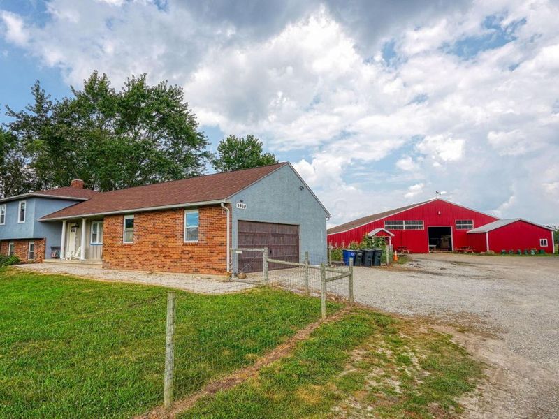 3910 Summit View Road, Dublin, OH 43016 Photo 2