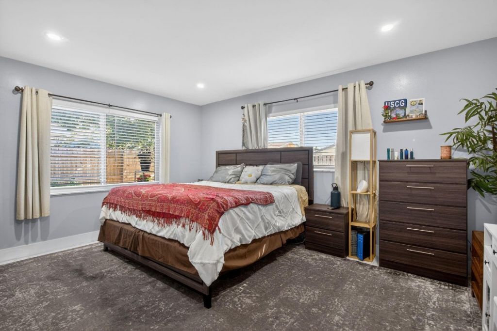 3330 NW 69th St, Fort Lauderdale, FL 33309 Photo