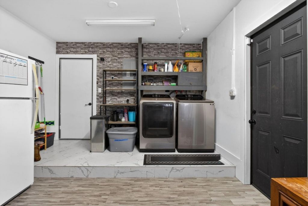 3330 NW 69th St, Fort Lauderdale, FL 33309 Photo