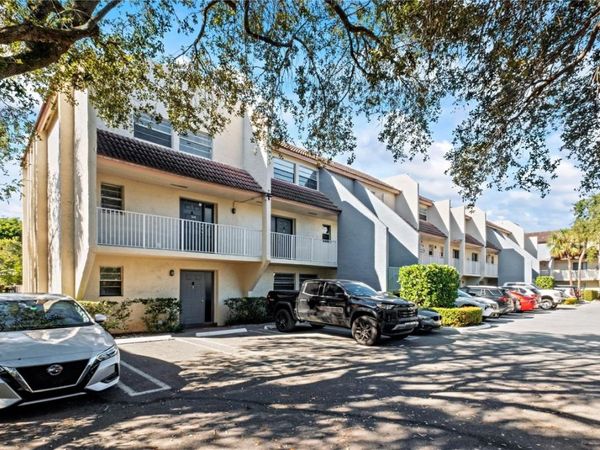 3750 NW 115th Way, Unit 5-1, Coral Springs, FL 33065