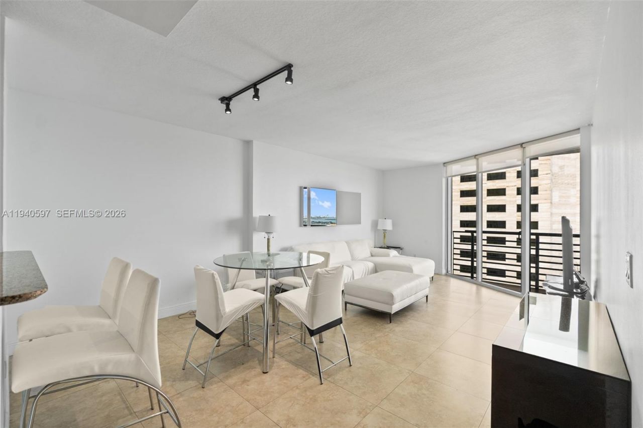 335 S Biscayne Blvd, Unit 2910, Miami, FL 33131 Photo