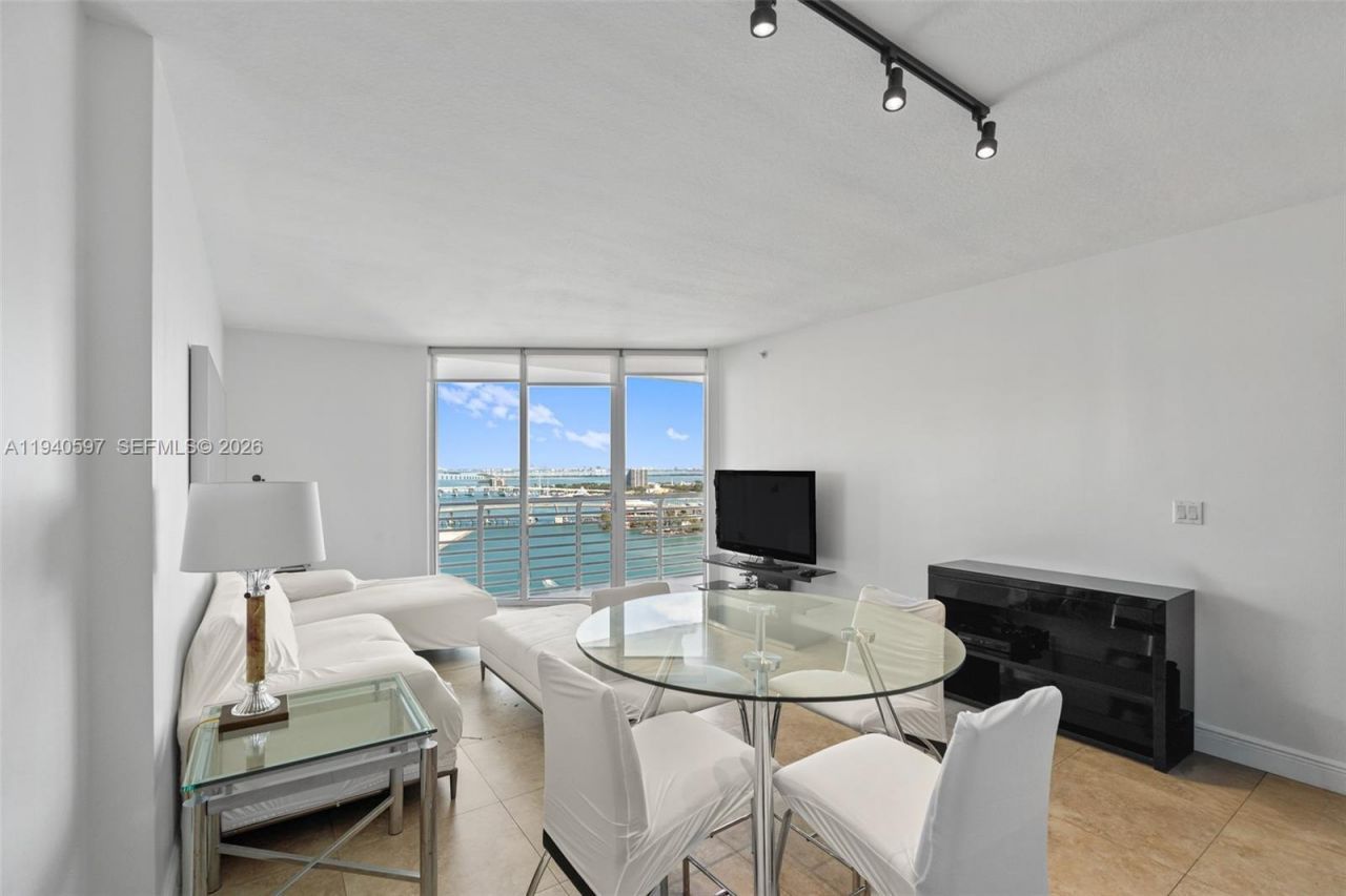 335 S Biscayne Blvd, Unit 2910, Miami, FL 33131 Photo