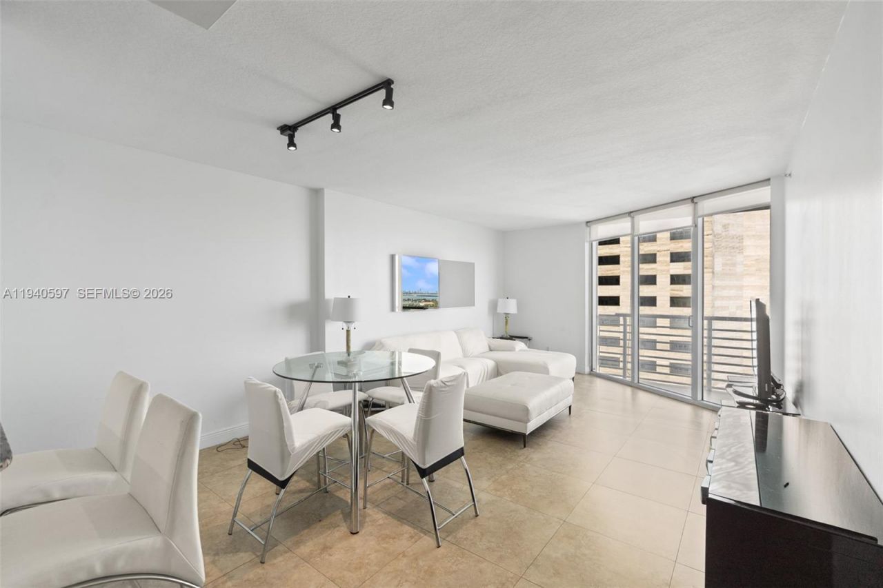 335 S Biscayne Blvd, Unit 2910, Miami, FL 33131 Photo
