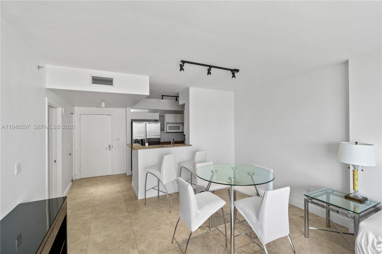 335 S Biscayne Blvd, Unit 2910, Miami, FL 33131 Photo