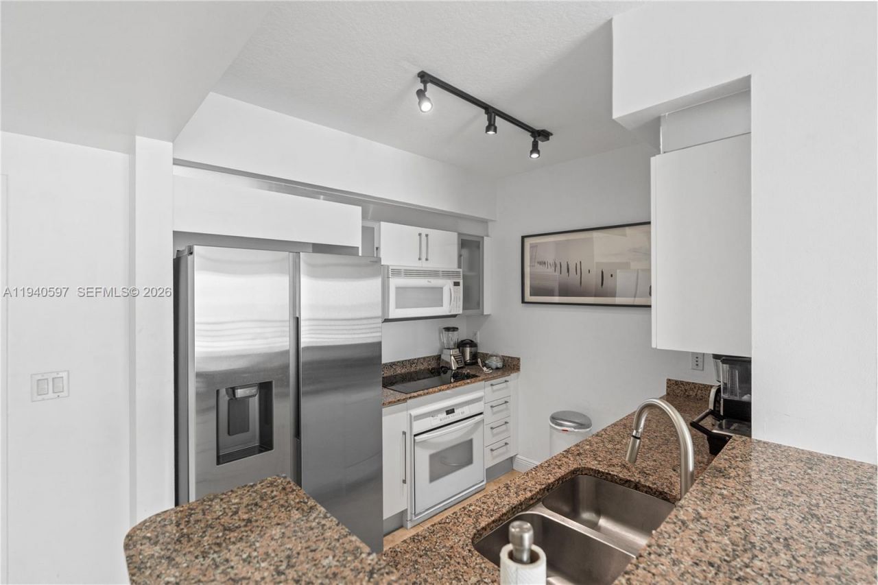 335 S Biscayne Blvd, Unit 2910, Miami, FL 33131 Photo