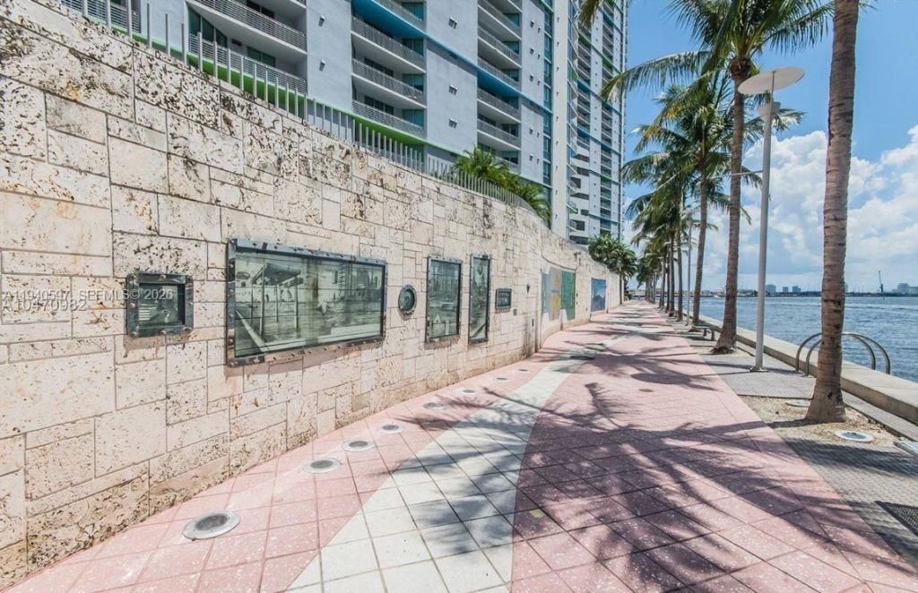 335 S Biscayne Blvd, Unit 2910, Miami, FL 33131 Photo