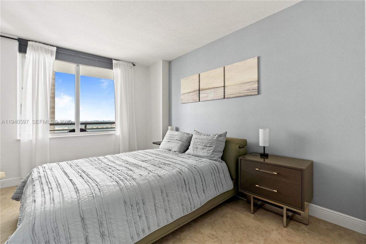 335 S Biscayne Blvd, Unit 2910, Miami, FL 33131 Photo