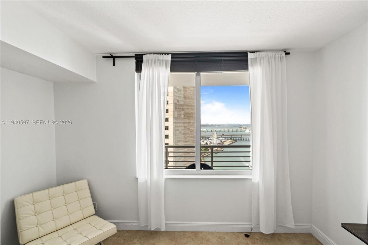 335 S Biscayne Blvd, Unit 2910, Miami, FL 33131 Photo