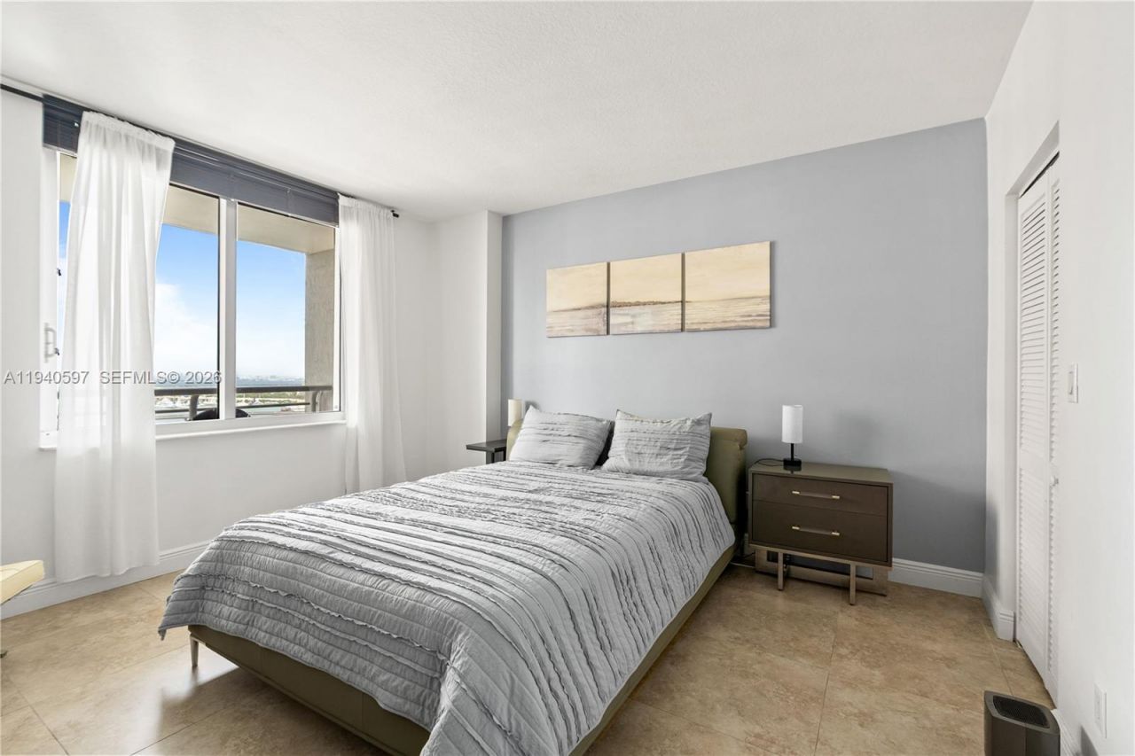 335 S Biscayne Blvd, Unit 2910, Miami, FL 33131 Photo