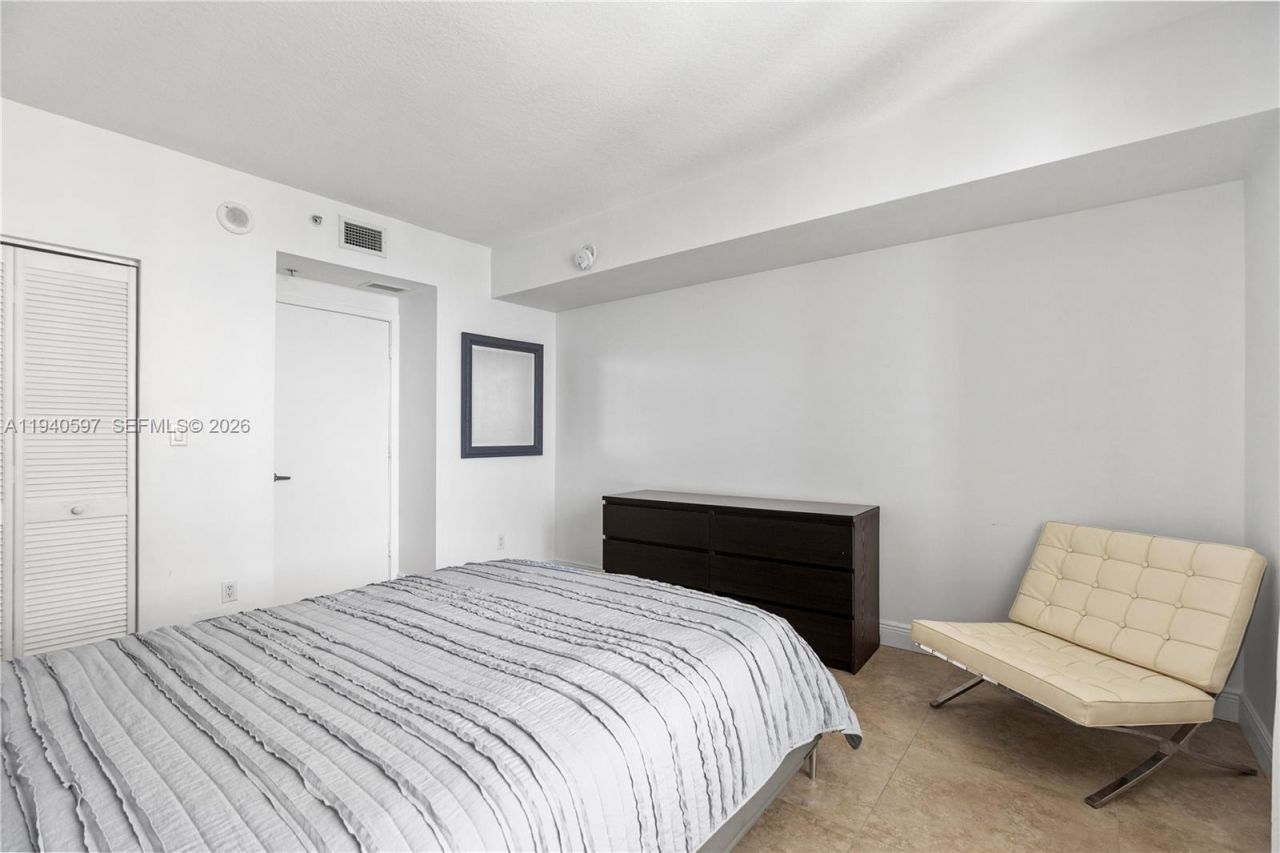 335 S Biscayne Blvd, Unit 2910, Miami, FL 33131 Photo