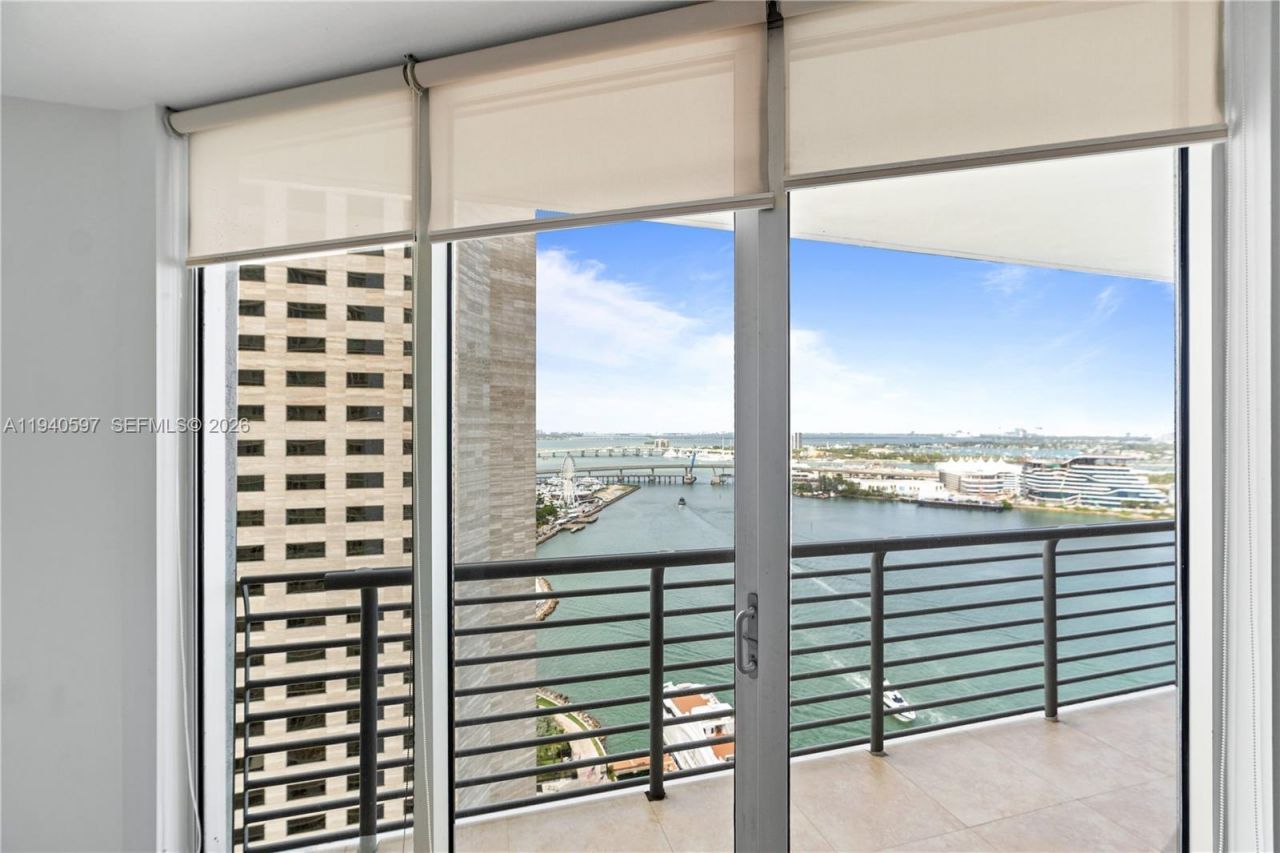 335 S Biscayne Blvd, Unit 2910, Miami, FL 33131 Photo