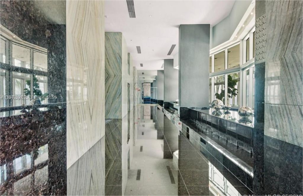 335 S Biscayne Blvd, Unit 2910, Miami, FL 33131 Photo