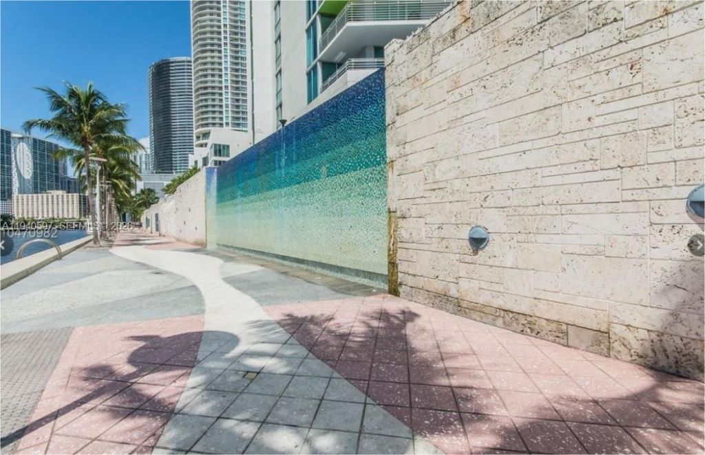 335 S Biscayne Blvd, Unit 2910, Miami, FL 33131 Photo