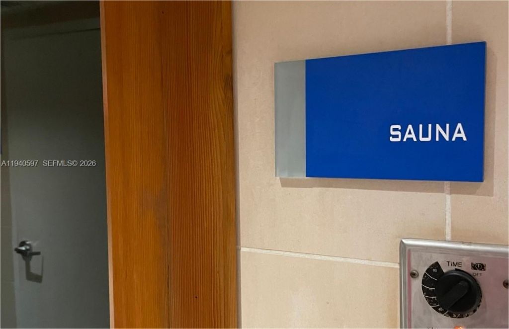 335 S Biscayne Blvd, Unit 2910, Miami, FL 33131 Photo