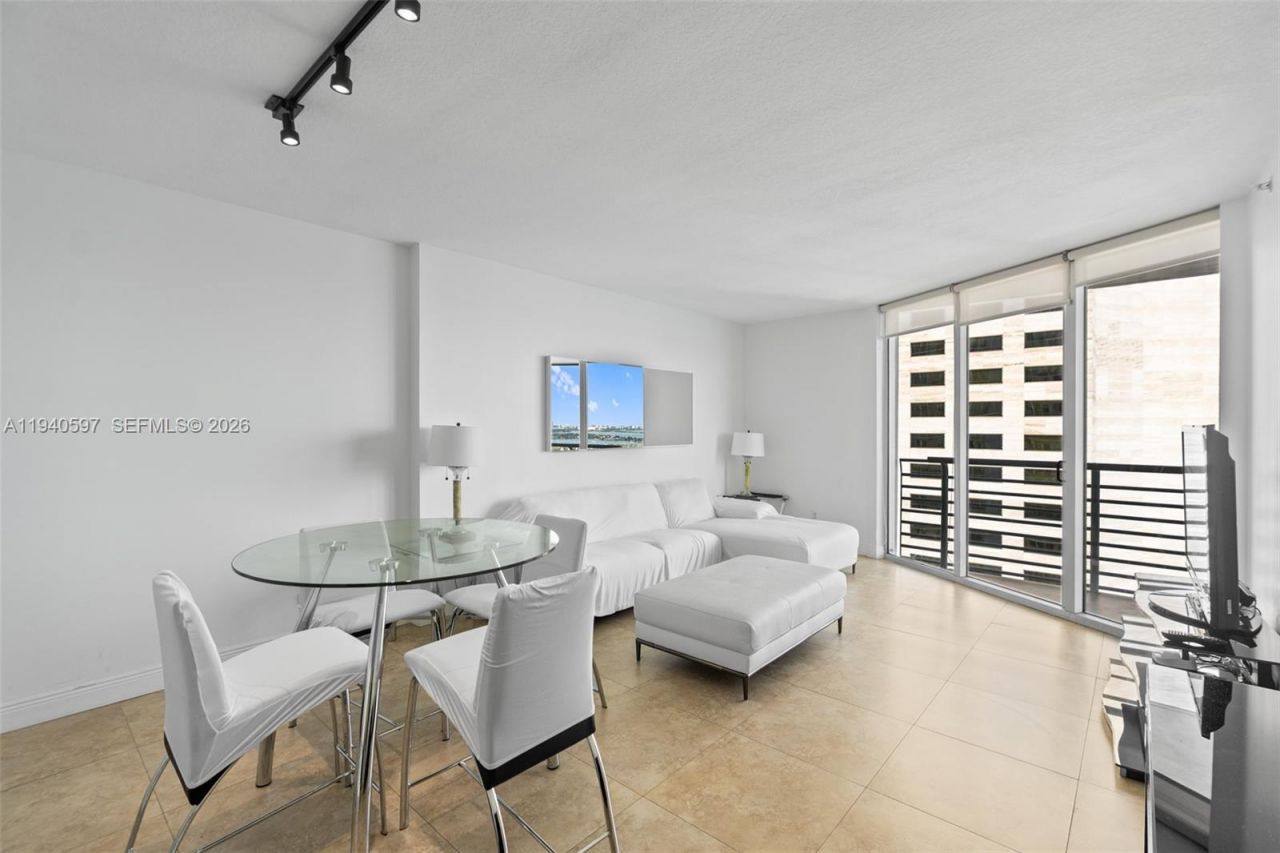 335 S Biscayne Blvd, Unit 2910, Miami, FL 33131 Photo