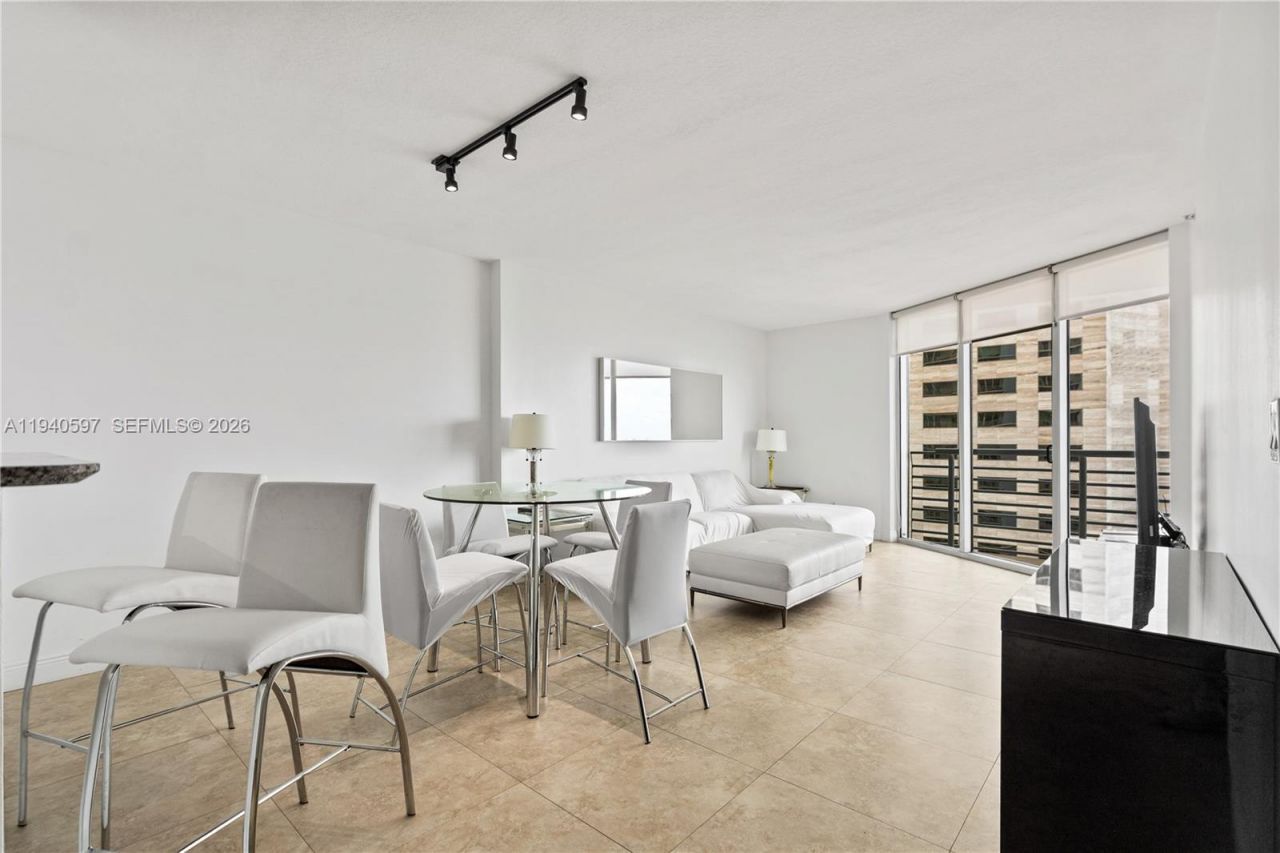 335 S Biscayne Blvd, Unit 2910, Miami, FL 33131 Photo